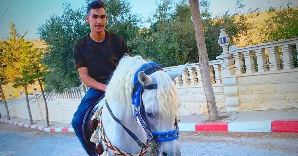مقتل شاب فلسطيني خلال هجوم للمستوطنين في قرية برقة
