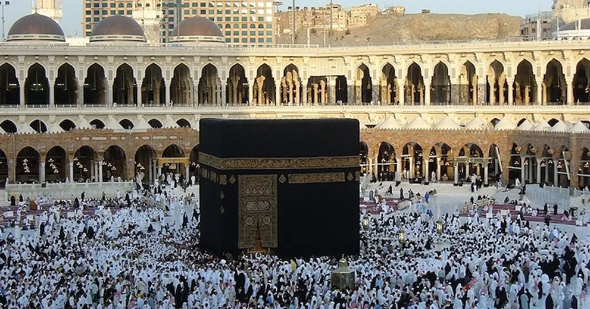 انطلاق مناسك الحج في مكة المكرمة وسط توقعات بمشاركة مليونية
