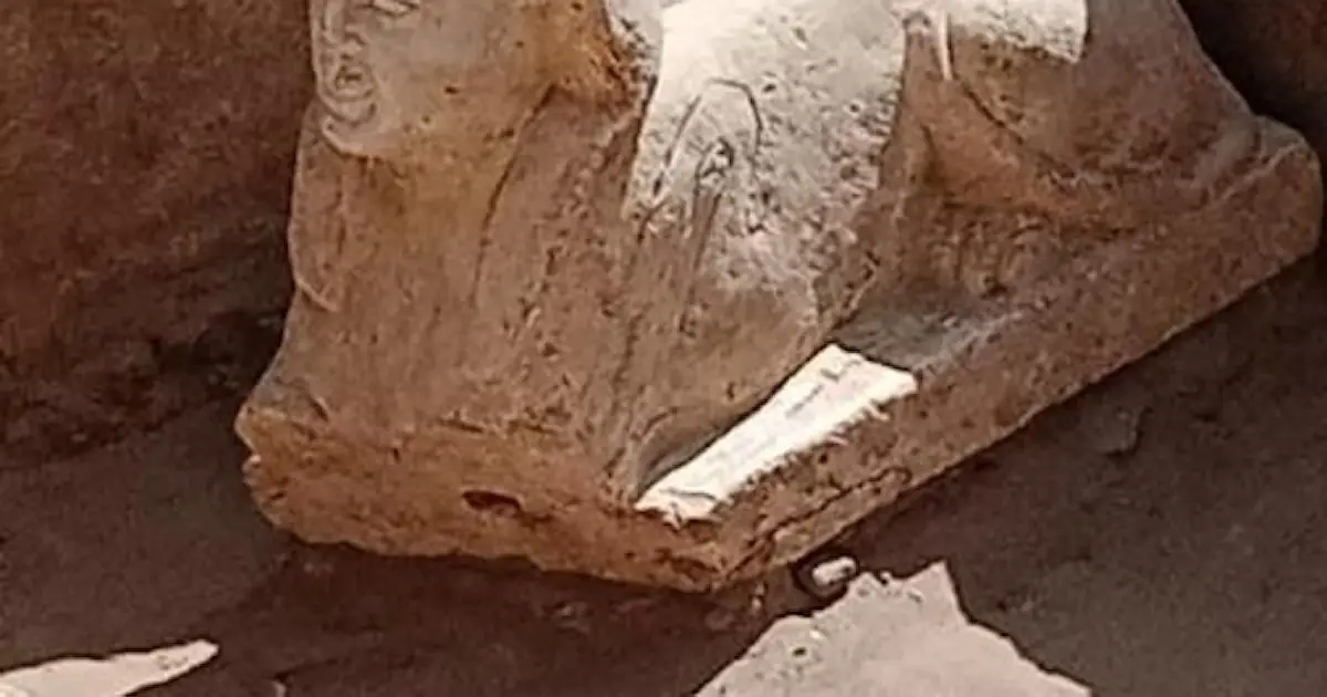العثور على تمثال أثري يحاكي هيئة أبو الهول في محافظة قنا