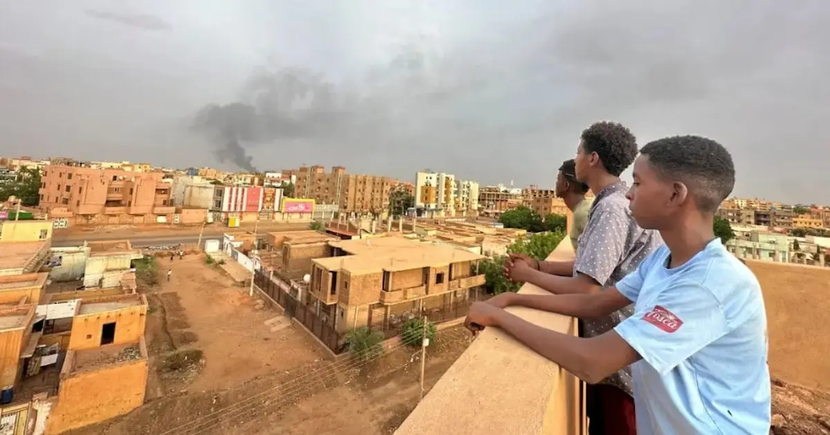 سقوط ضحايا مدنيين في أم درمان وتطورات سياسية بشأن العقوبات الأميركية