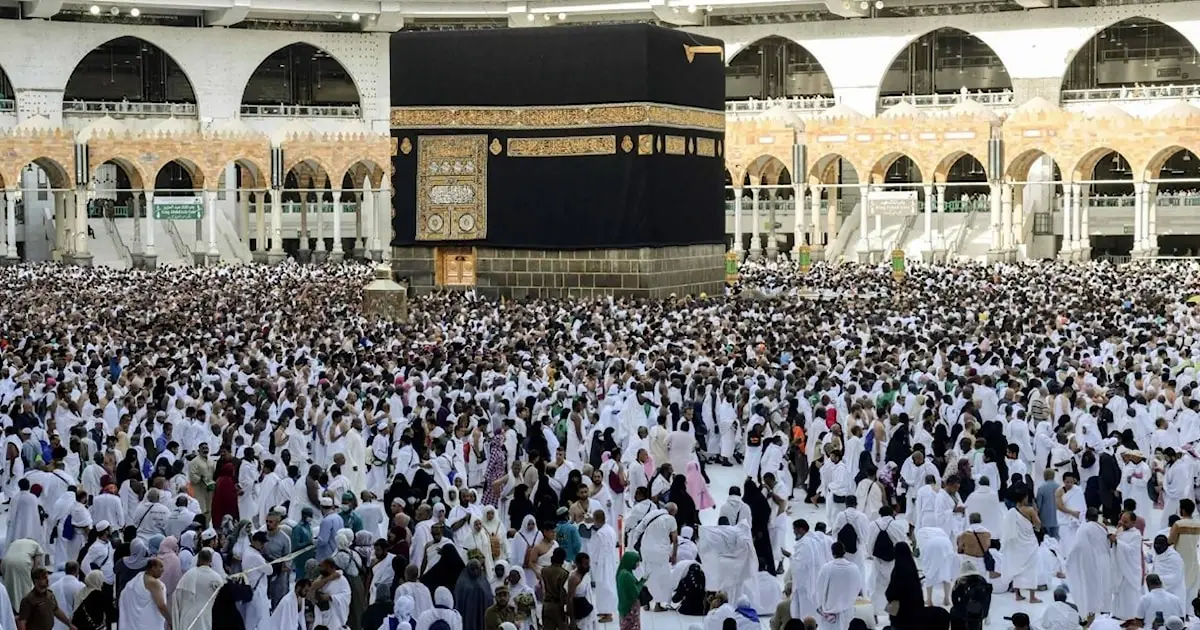 السعودية تحدد موعد عيد الأضحى وتستقبل وفود الحجاج