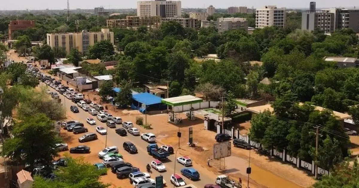 باريس توقف دعمها المالي والتنموي للنيجر عقب الانقلاب العسكري