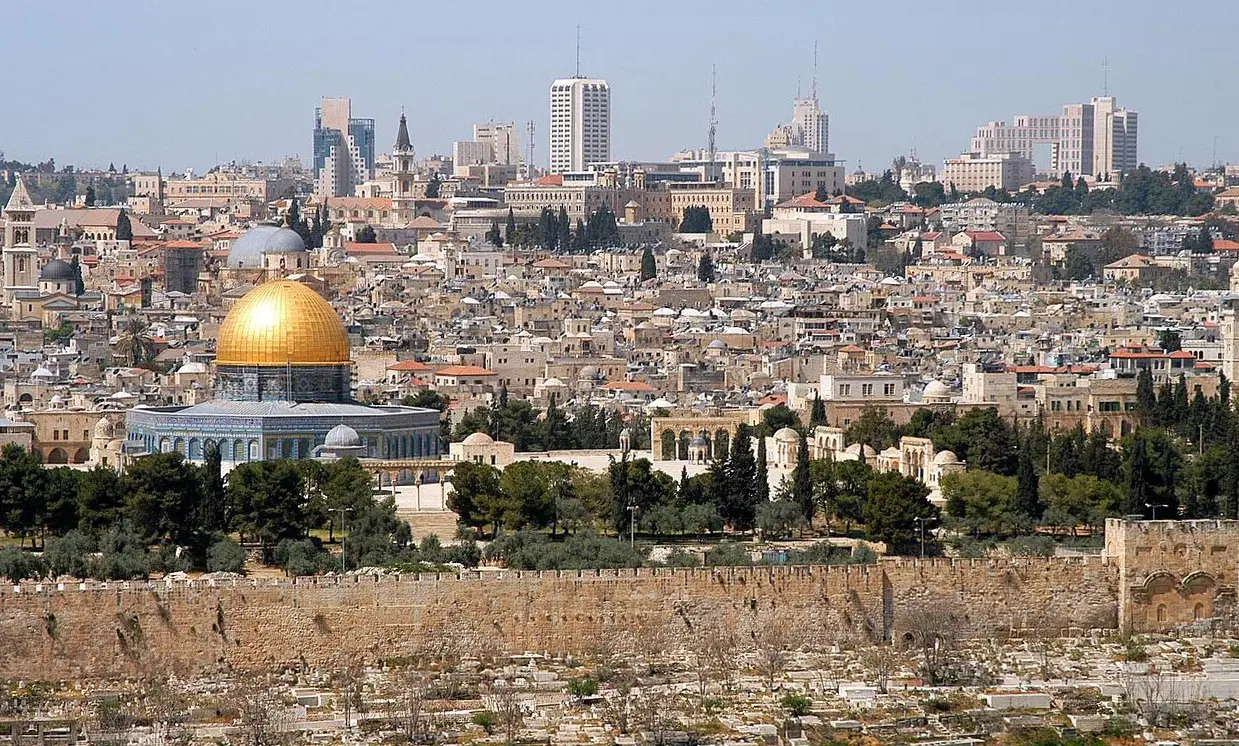 تقرير رسمي يكشف ثغرات أمنية جسيمة في معابر غلاف القدس