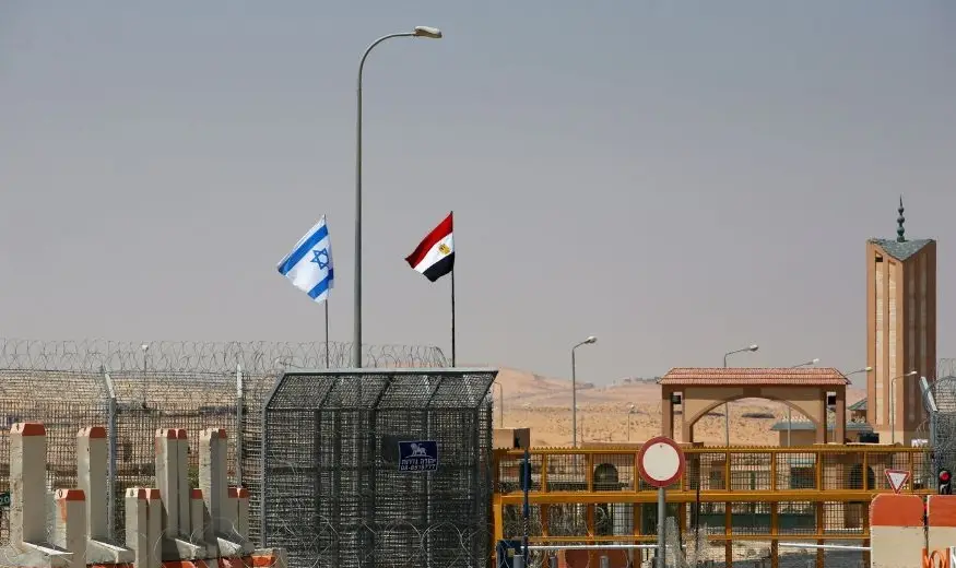 تحركات عسكرية أمريكية وإسرائيلية مكثفة لترسيخ اتفاق غزة