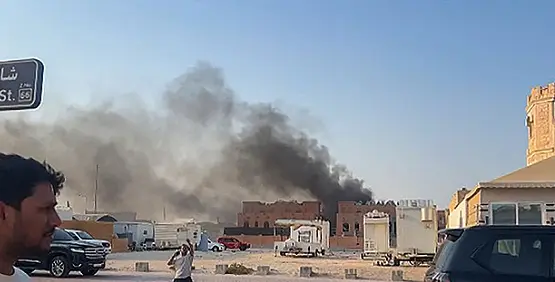 كاريكاتور في هآرتس يسخر من النهج العسكري الإسرائيلي في مفاوضات الدوحة
