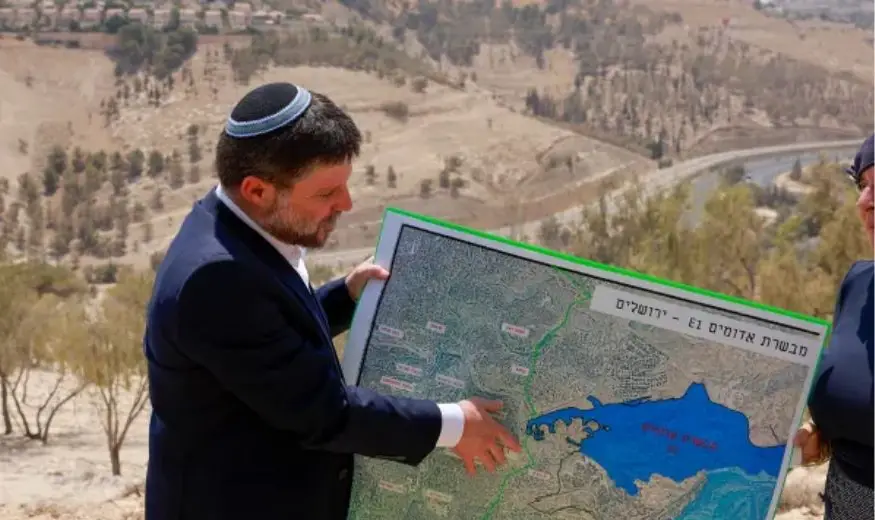 سموتريتش يقر خطة استيطانية لتقويض التواصل الجغرافي الفلسطيني