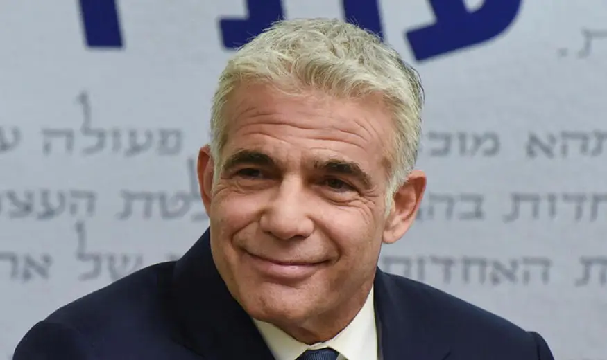 لابيد يجري مباحثات مع رئيس الإمارات في أبو ظبي