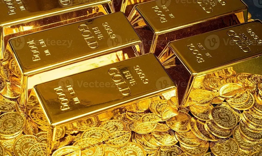الذهب يكسر سلسلة خسائره الأسبوعية ويحقق صعوداً لافتاً