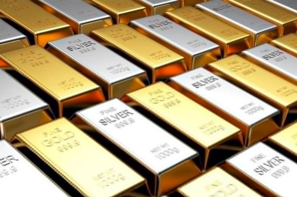 بعد هبوط حادّ.. الذهب والفضة يعاودان الصعود