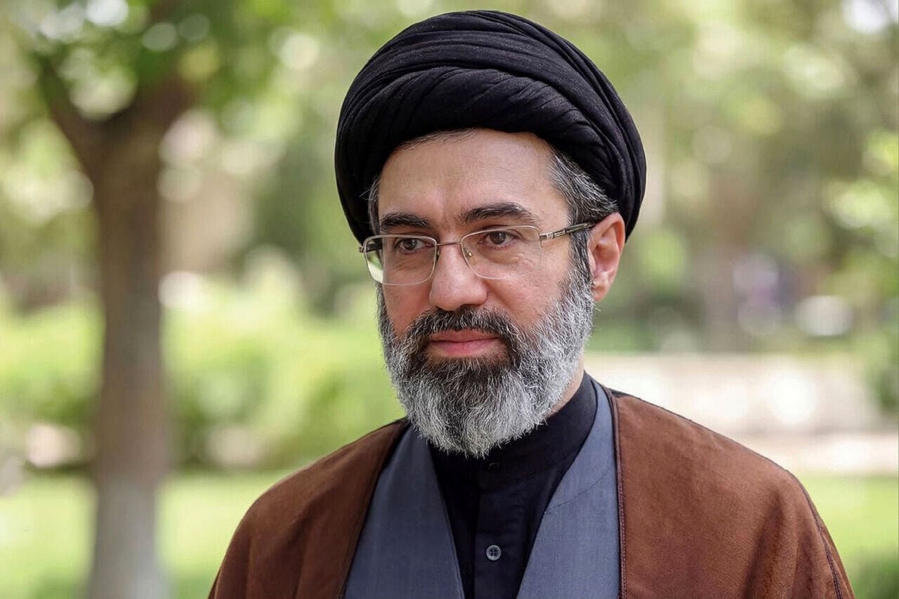 رسالة من السيد مجتبى خامنئي إلى قائد القوة الجوفضائية في حرس الثورة