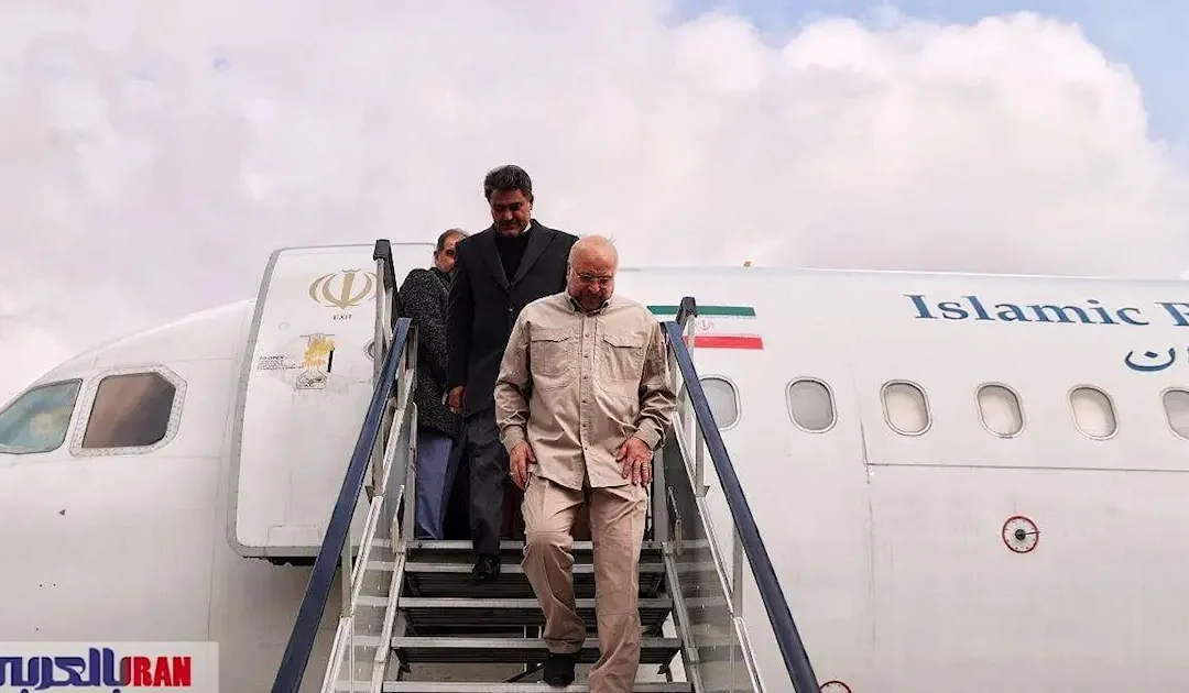 رئيس البرلمان الإيراني يتفقد مدينة خوي المتضررة من الزلزال