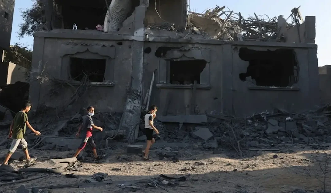 استراتيجيات البقاء: عائلات غزة تشتت أفرادها لتجنب الإبادة الجماعية