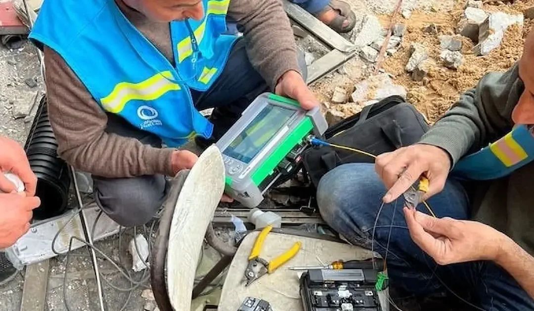 استعادة جزئية لخدمات الاتصالات في قطاع غزة