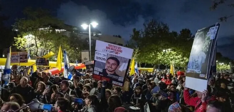 انتقادات إسرائيلية لتعثر مفاوضات الأسرى وتخبط القيادة العسكرية